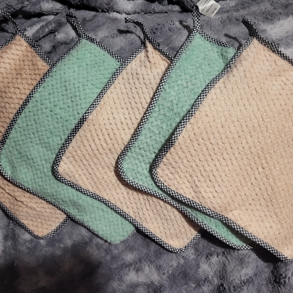 Bath towel, bath mat, grill mat ETC. Bundle - Picture 11 of 16